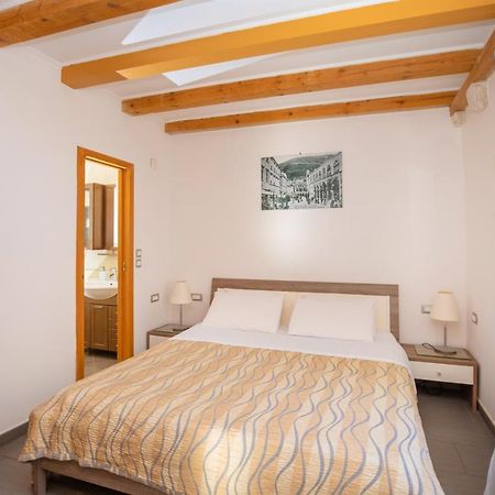 Apartments Espana 2 Дубровник Екстериор снимка